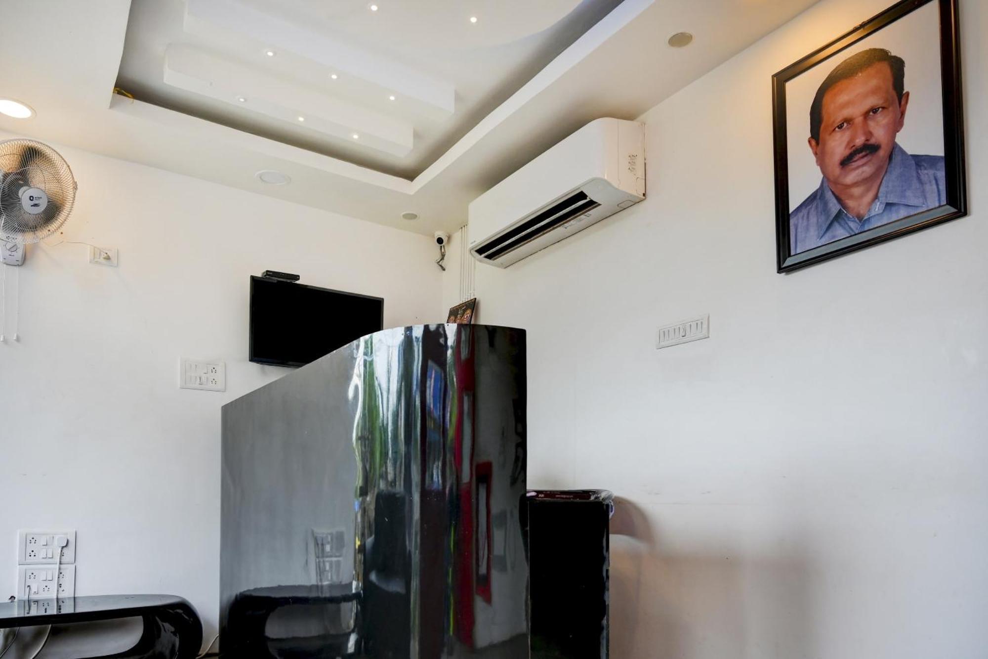 Super Town House Hi5 Aditya International Bhubaneswar Buitenkant foto