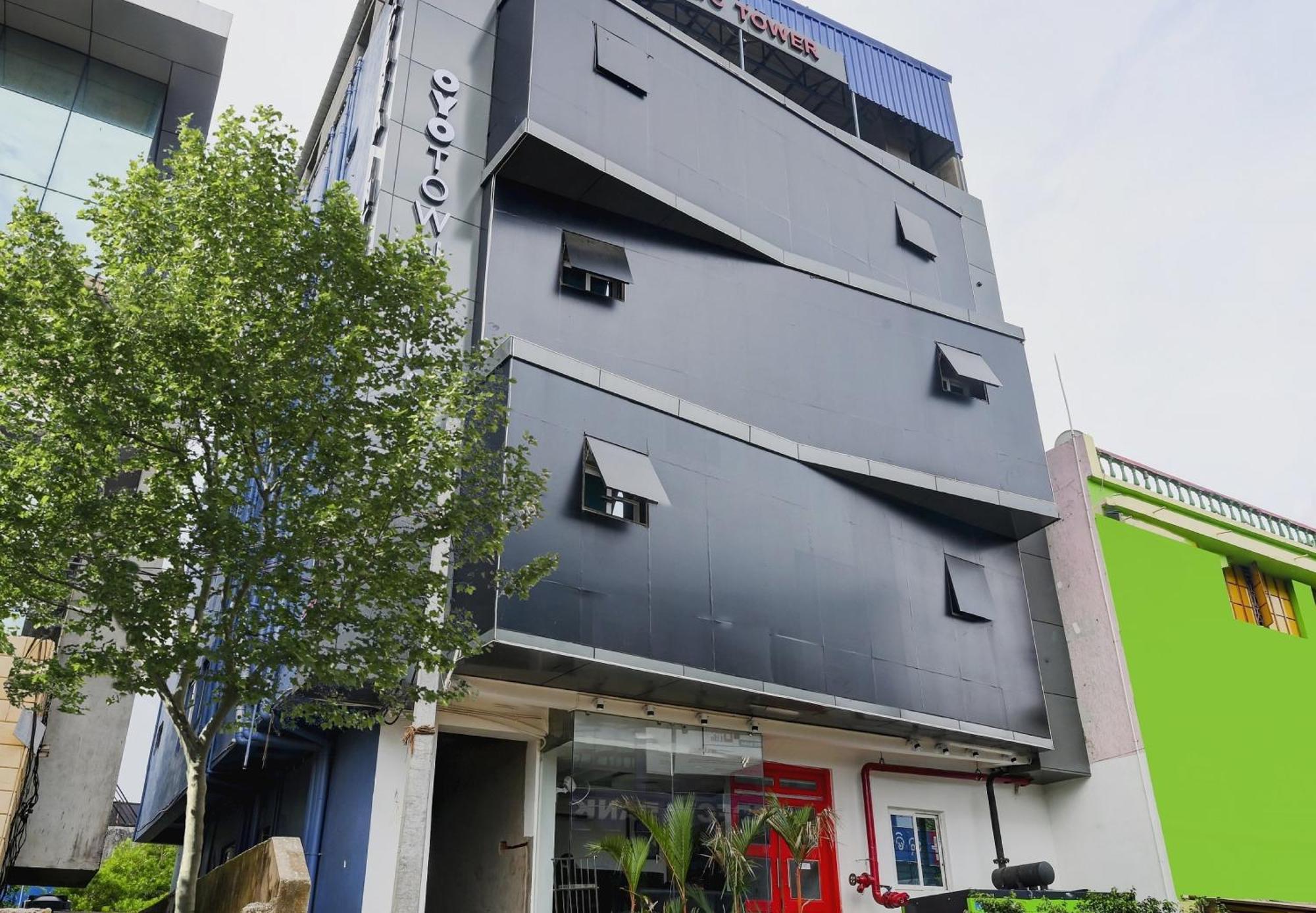 Super Town House Hi5 Aditya International Bhubaneswar Buitenkant foto