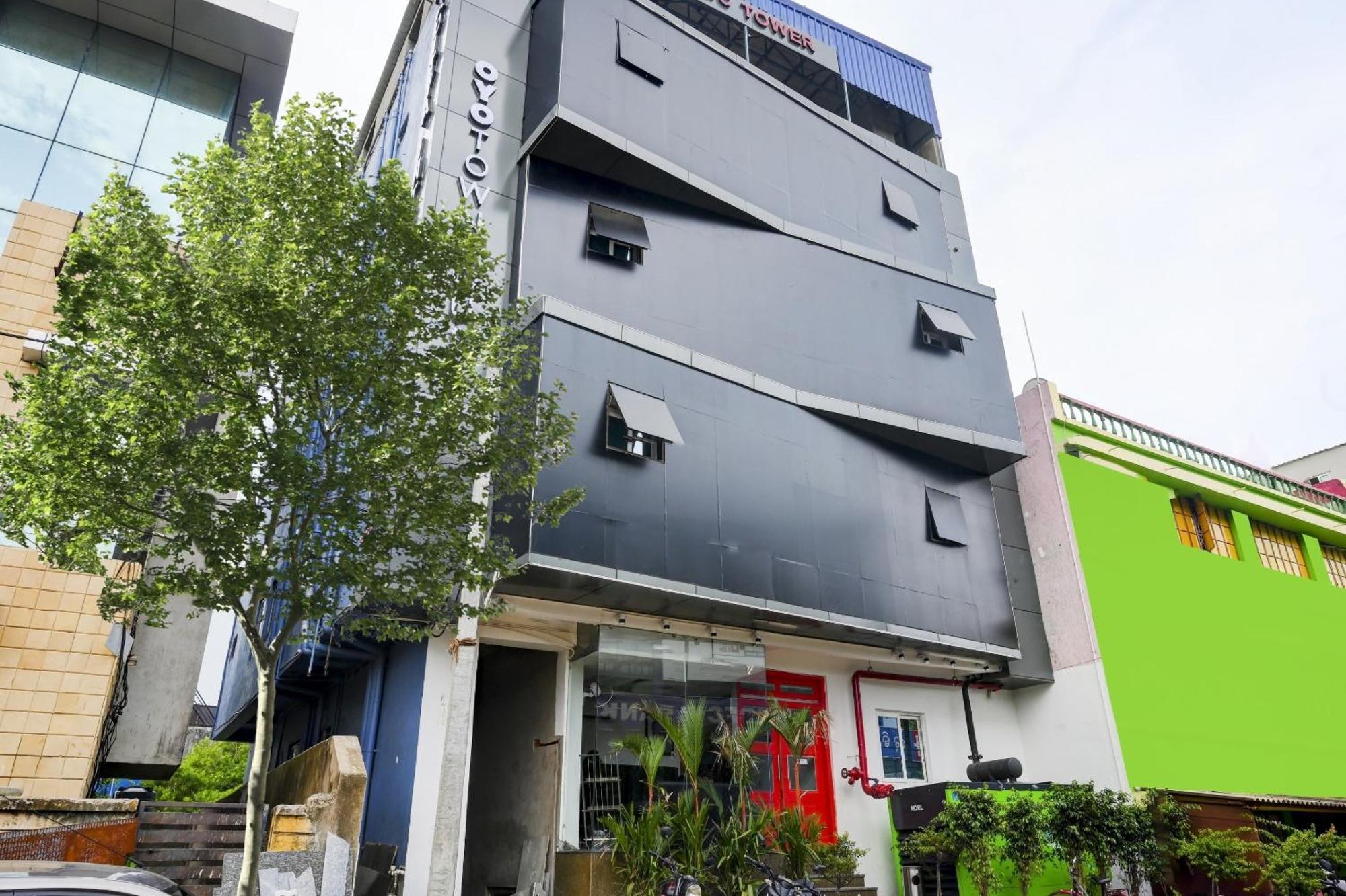 Super Town House Hi5 Aditya International Bhubaneswar Buitenkant foto
