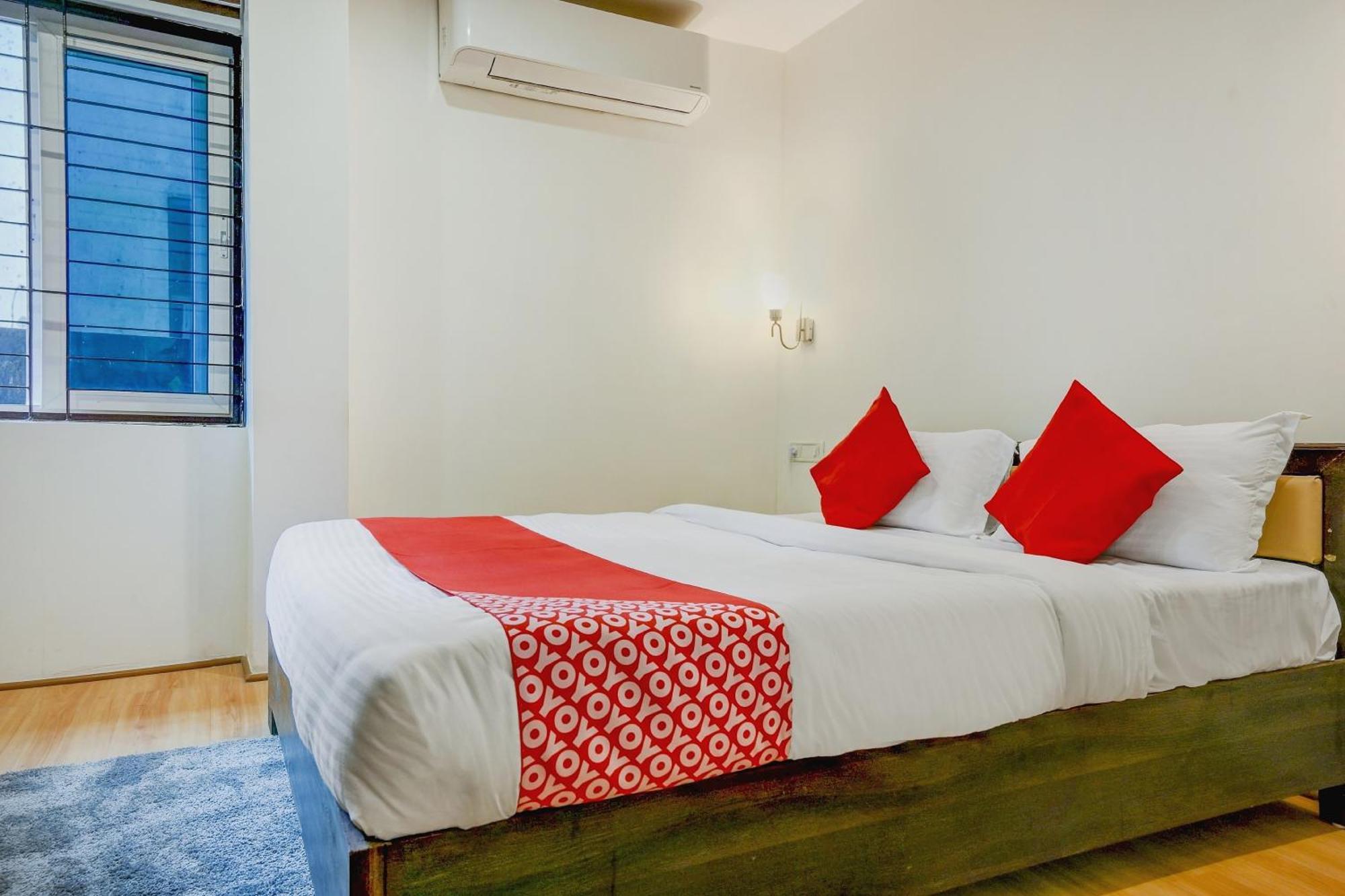 Super Town House Hi5 Aditya International Bhubaneswar Buitenkant foto