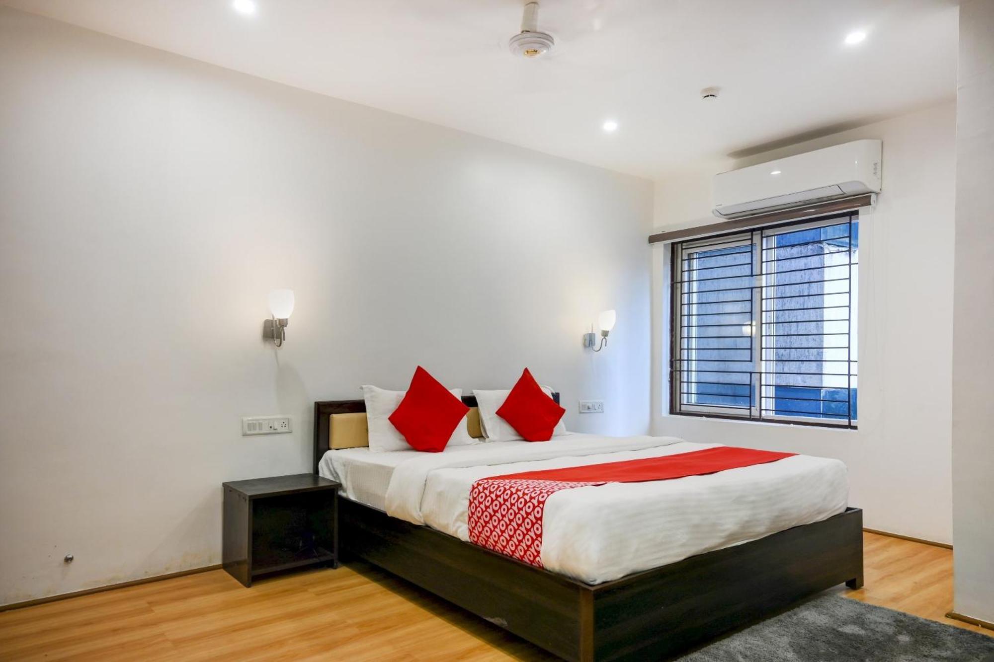 Super Town House Hi5 Aditya International Bhubaneswar Buitenkant foto