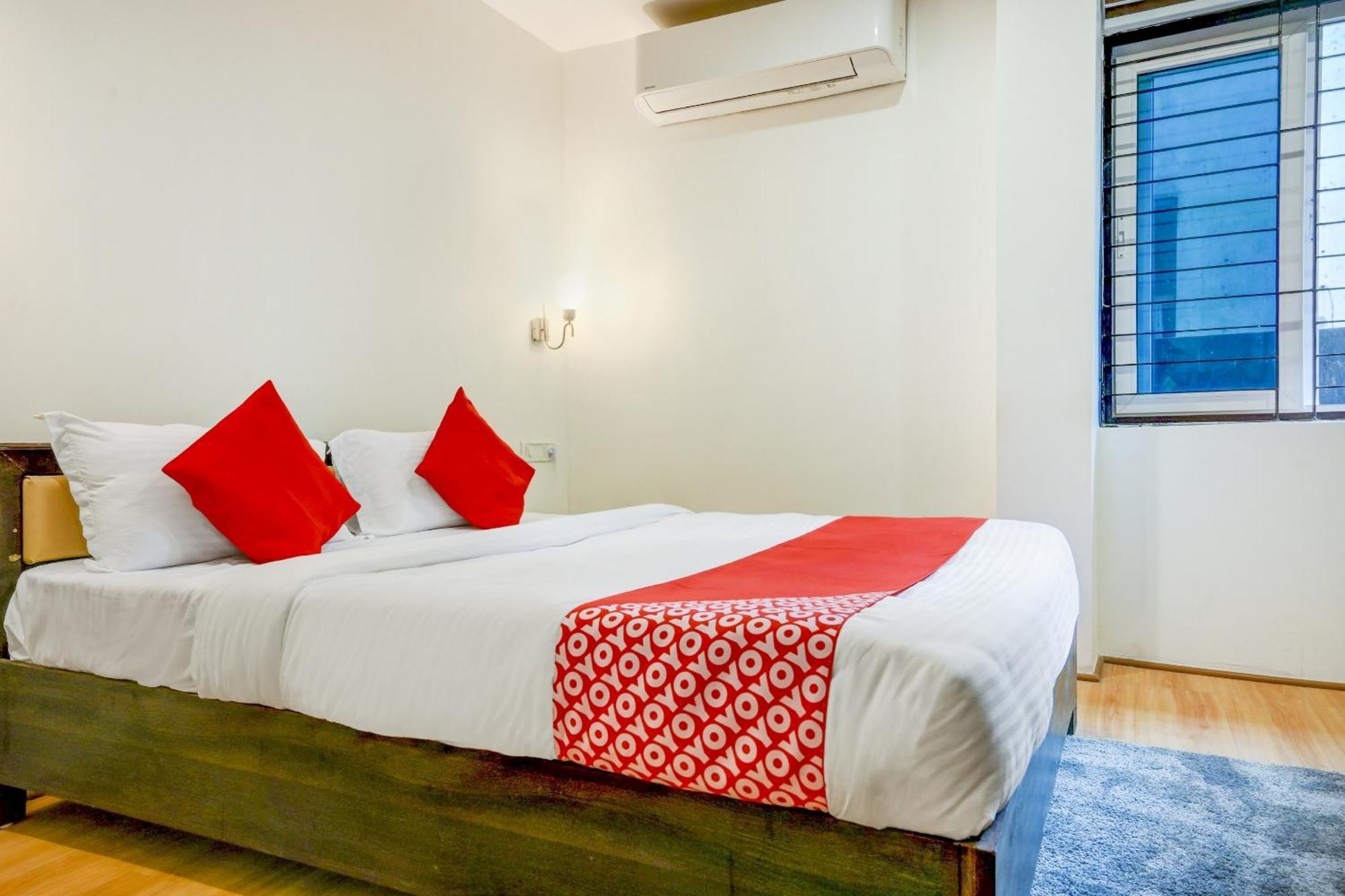 Super Town House Hi5 Aditya International Bhubaneswar Buitenkant foto