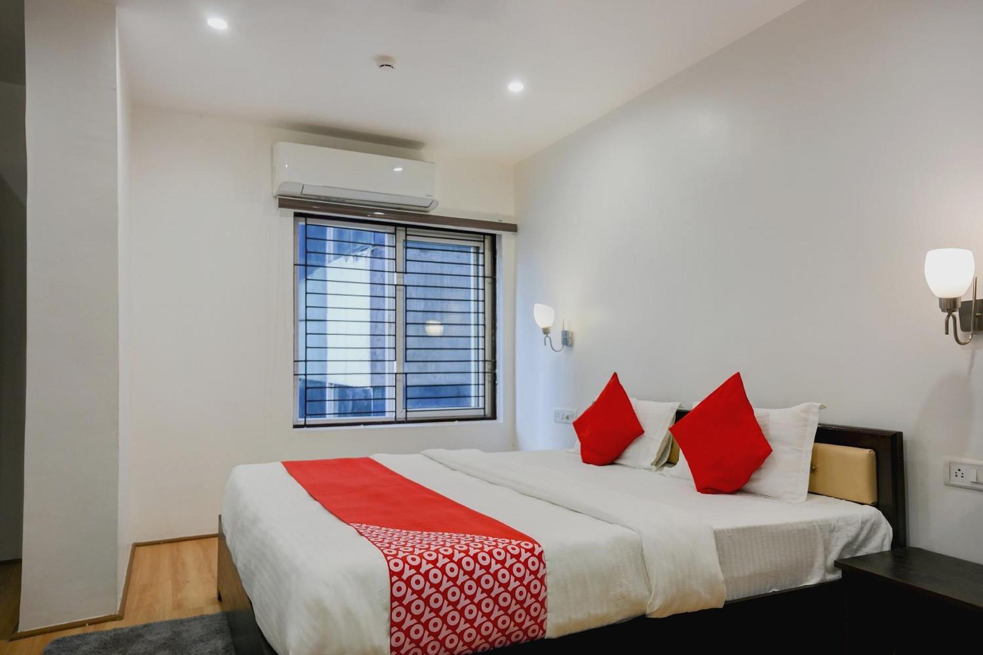 Super Town House Hi5 Aditya International Bhubaneswar Buitenkant foto